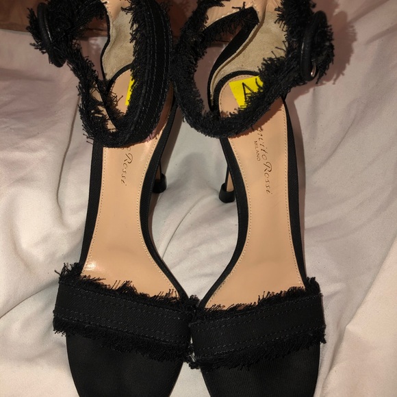 GIANVITO ROSSI FRAYED OPEN TOE HEELS - Picture 5 of 8
